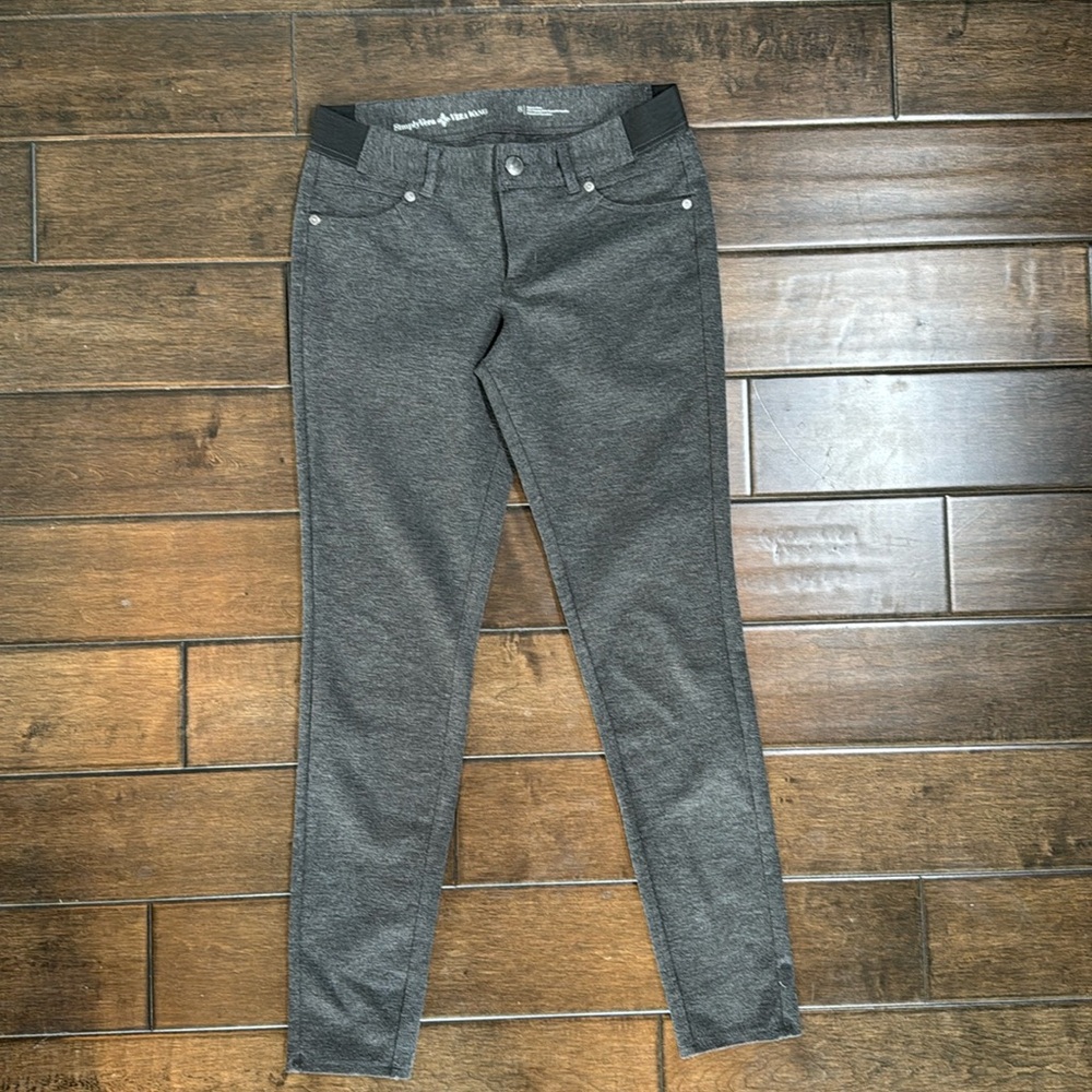 ❤️3/$30 Simply Vera Vera Wang Gray Pants